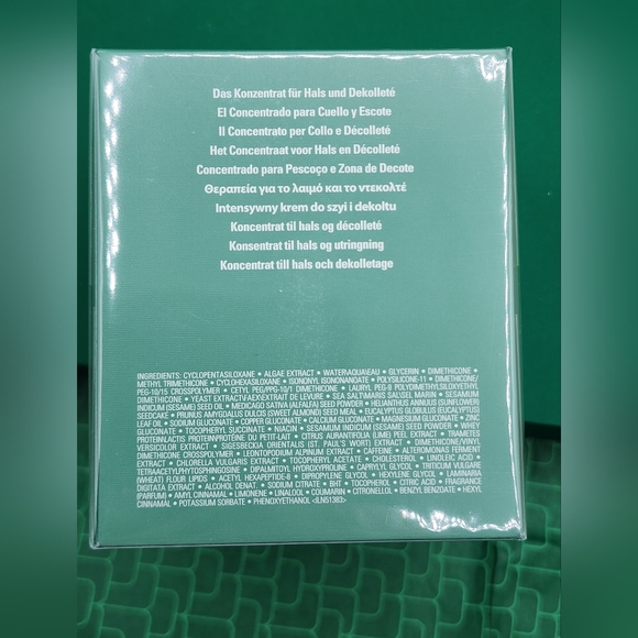 La Mer The Neck and Decollete Concentrate 1.7oz NIB - Picture 3 of 5